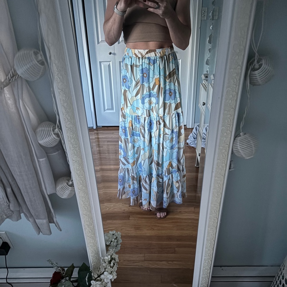 Lulus maxi skirt